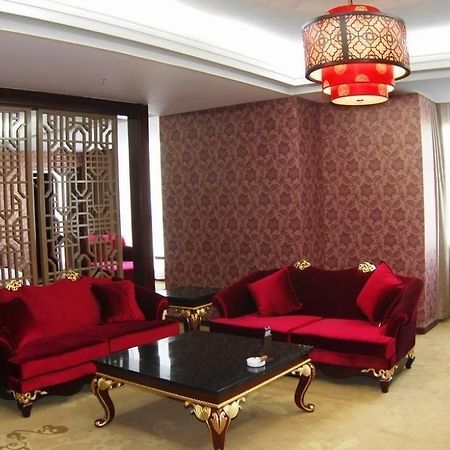 Gansu International Hotel Ланжоу Екстериор снимка